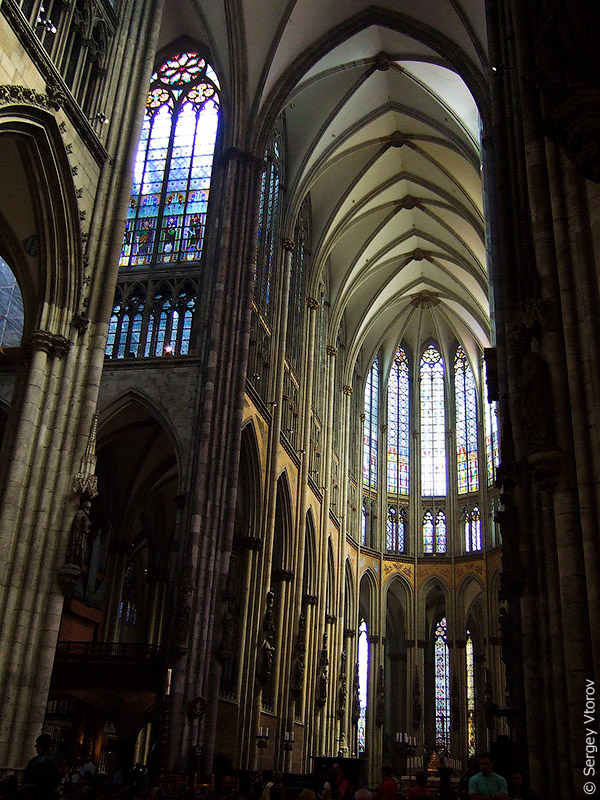 Inside Dom